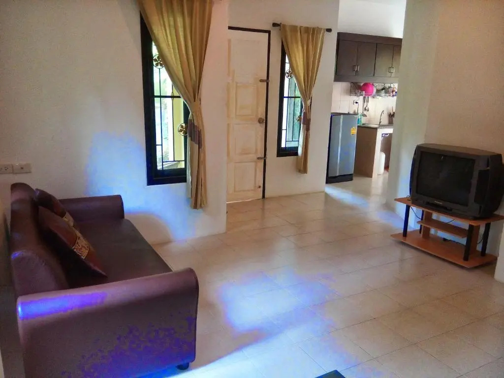 Bangtao Local House Rental - Chambres