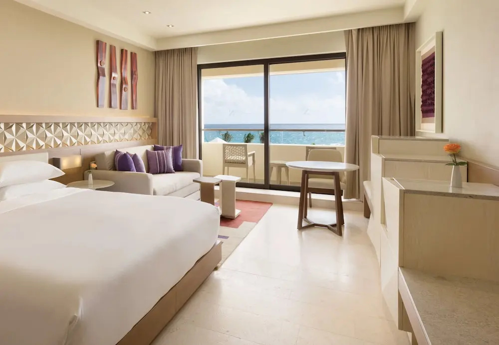 Club room oceanfront