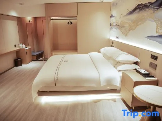 Superior Double room (full double bed)