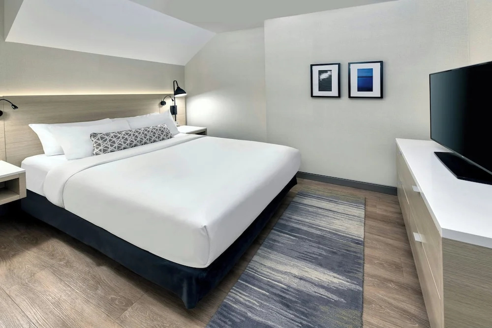 1 Bedroom Executive Suite