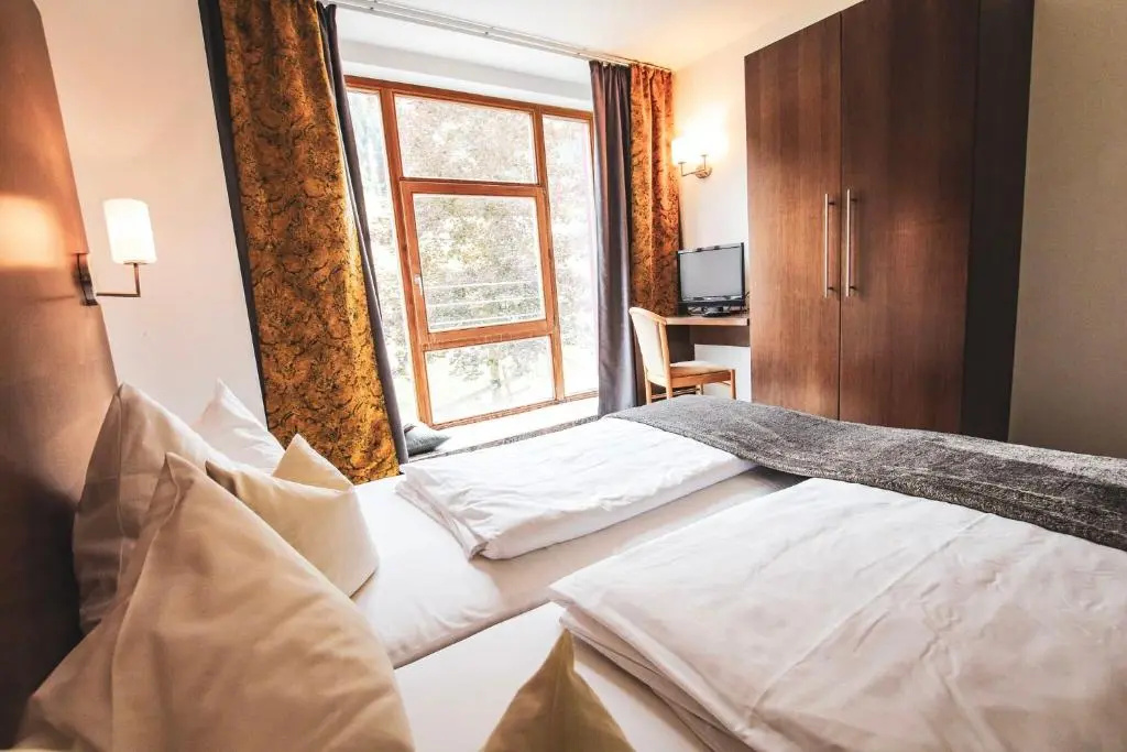 Suite with mountain view