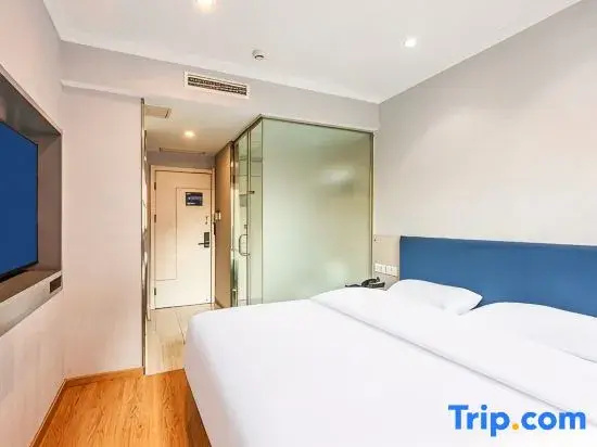 Deluxe Double room (full double bed)