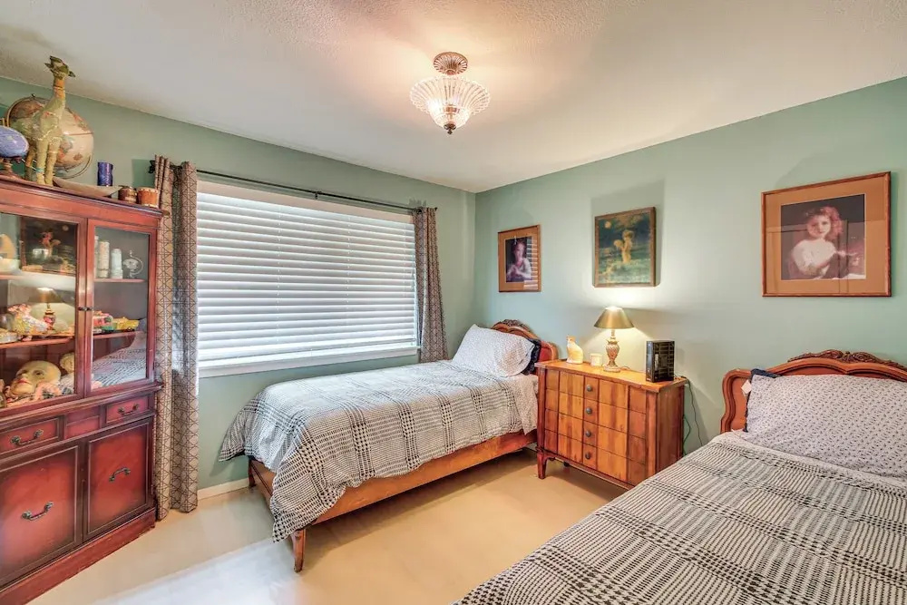 Walk to Bathhouse Row: Dog-friendly Home! - фото 3