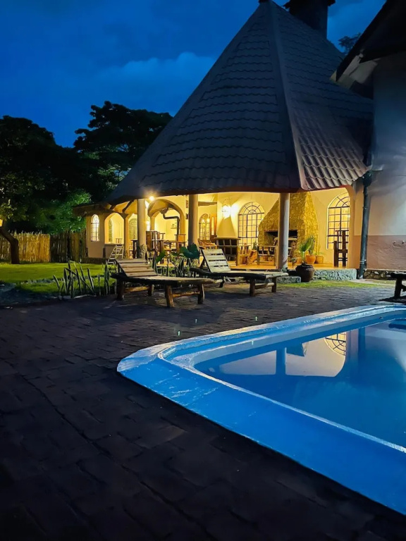 Deluxe Double room with garden view (full double bed)