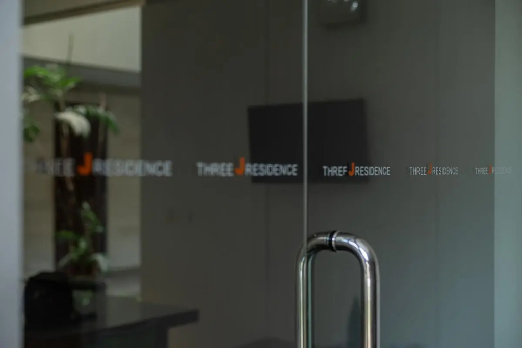 Three J Residence - фото 3