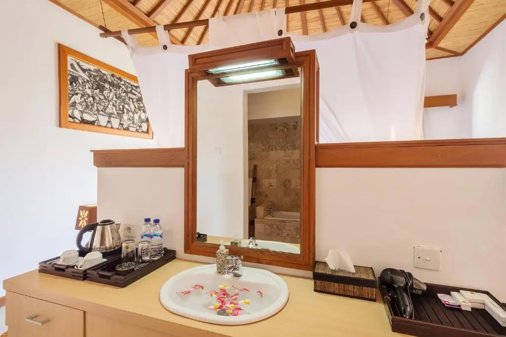 Deluxe Double room with sea view (full double bed)