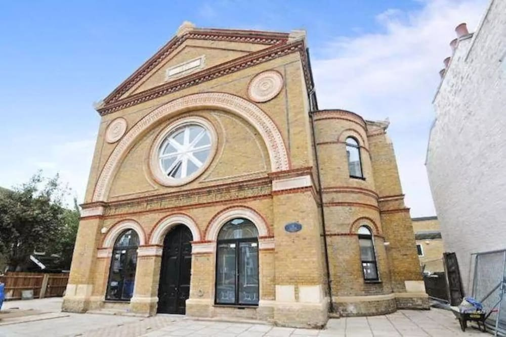 2 Bedroom Flat Near Hackney Wick