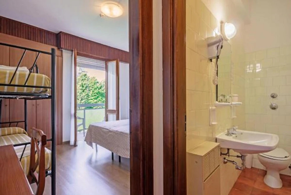 Standard Quadruple room with balcony