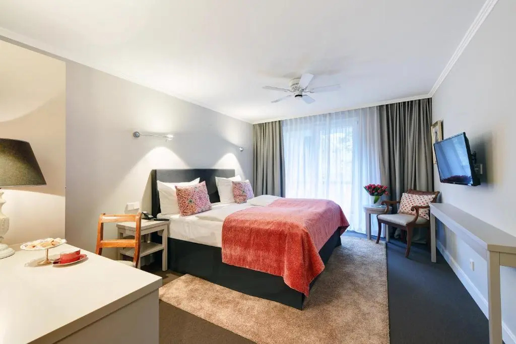 Superior Double room with balcony and with garden view (full double bed)