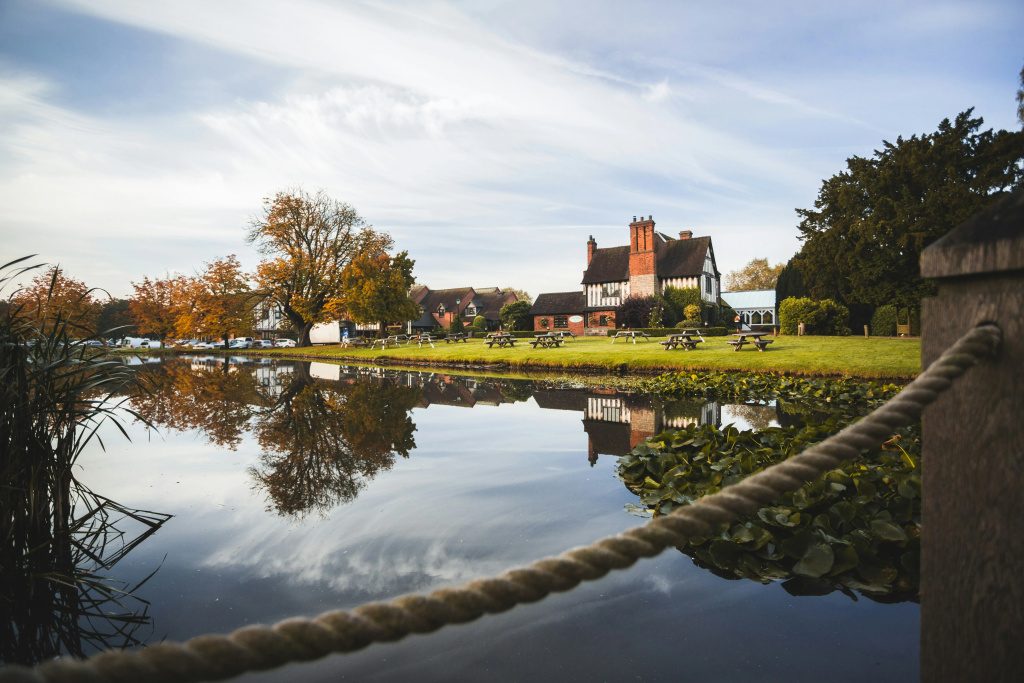 The Moat House - Général