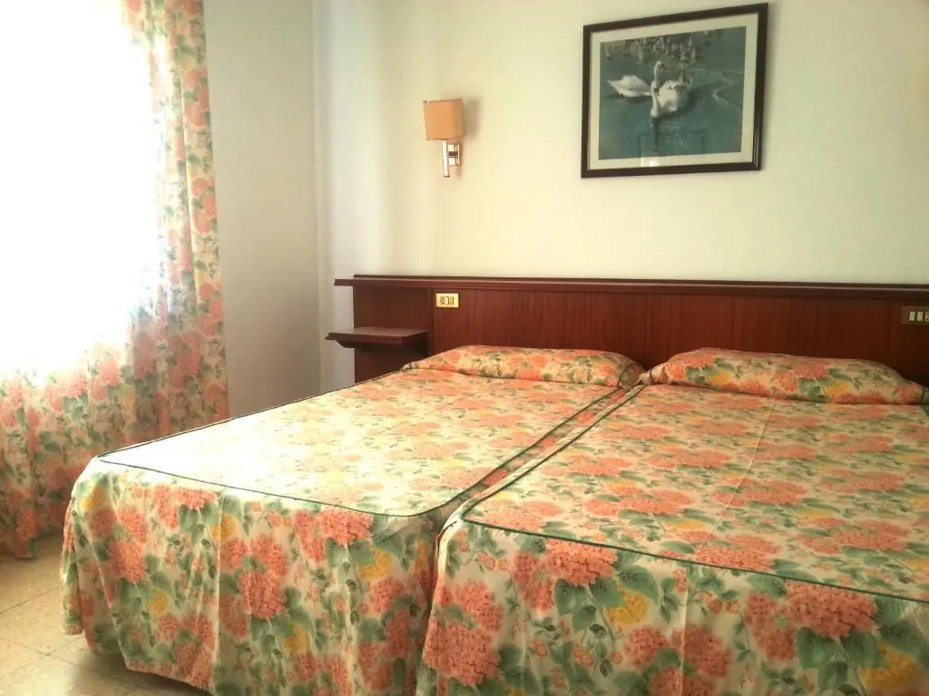 Hotel Hostal del Sol - Chambres