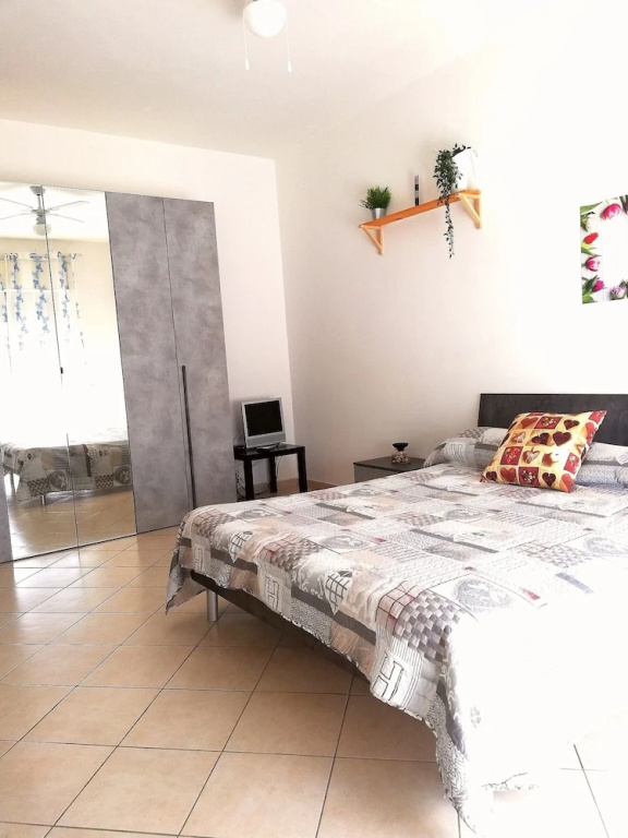 Standard Double room with balcony (full double bed)