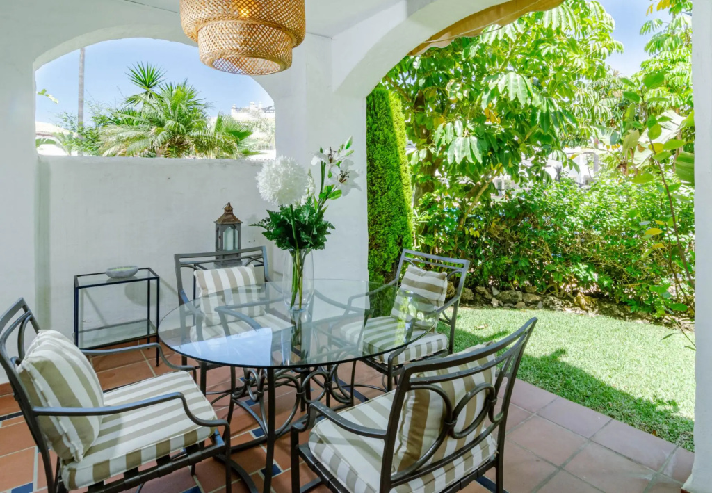 Casa Adelfas II by Roomservices
