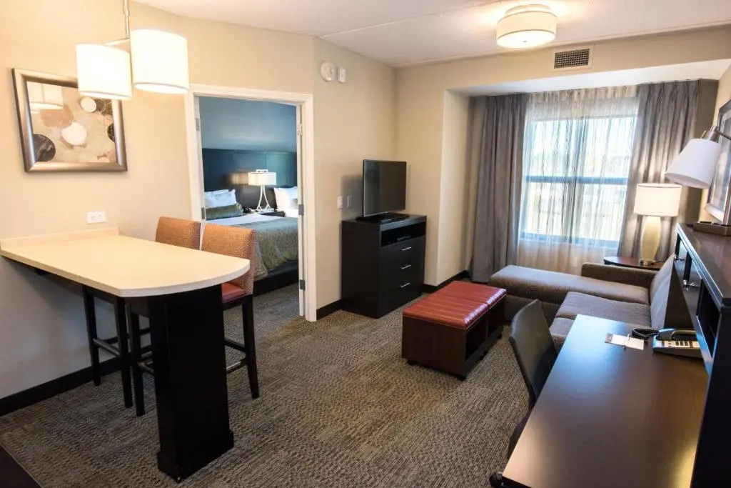 Staybridge Suites Albany Wolf Rd-Colonie Center by IHG - Chambres