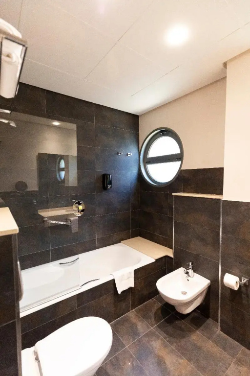 Comfort room