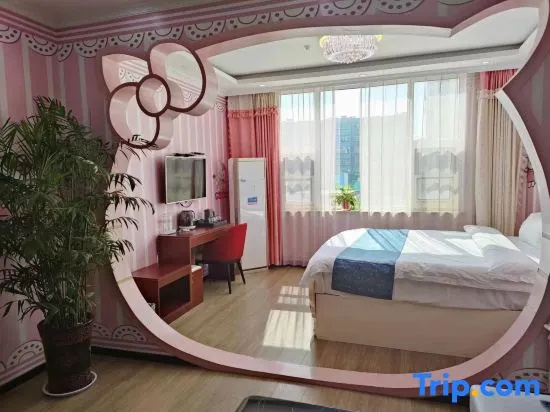 Suite with mountain view