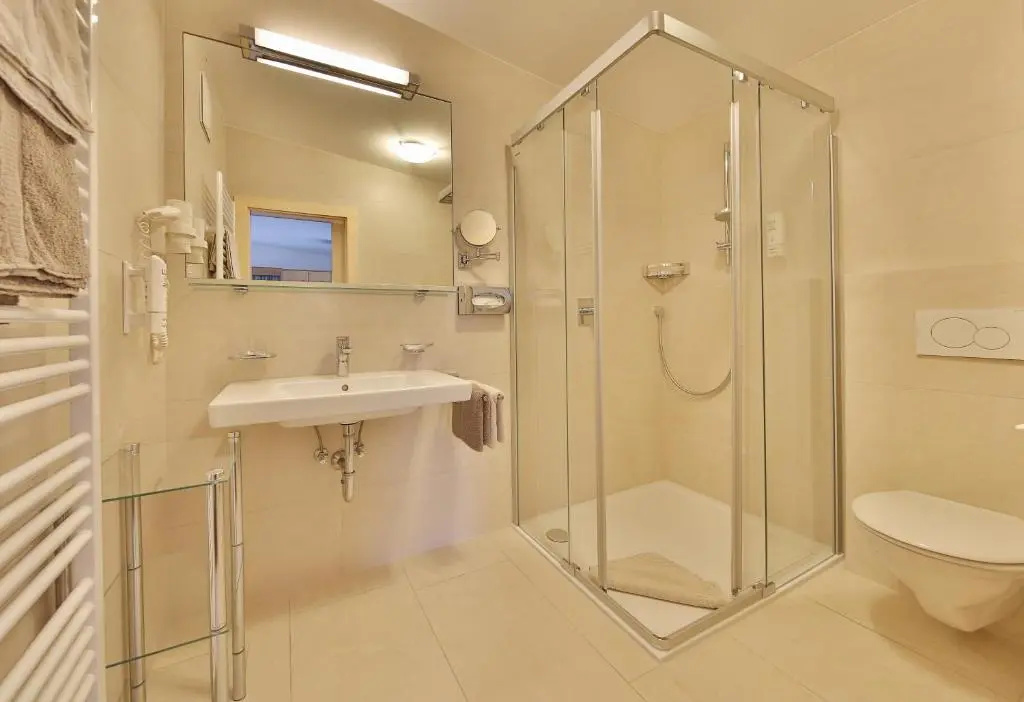 Comfort room