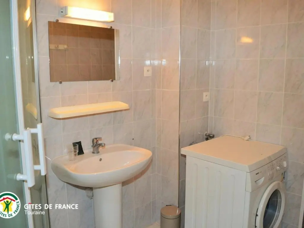 Afficher la photo 6 — Gîte Saint-Laurent-de-Lin, 4 pièces, 6 personnes - FR-1-381-501