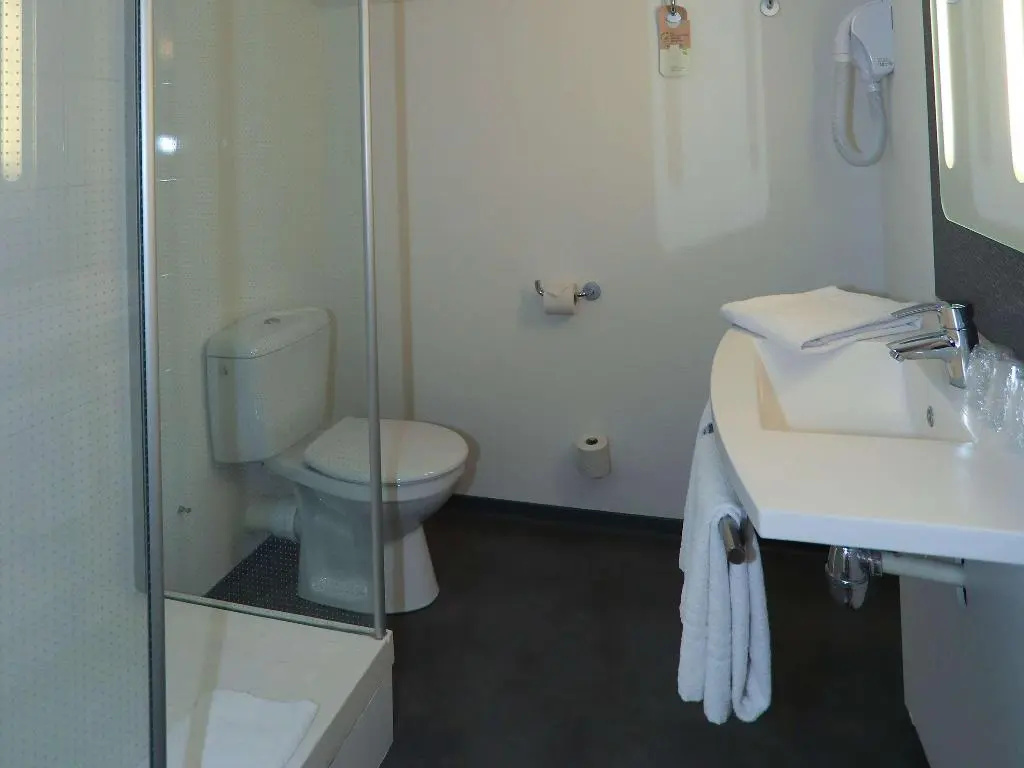Afficher la photo 8 — ibis Aurillac