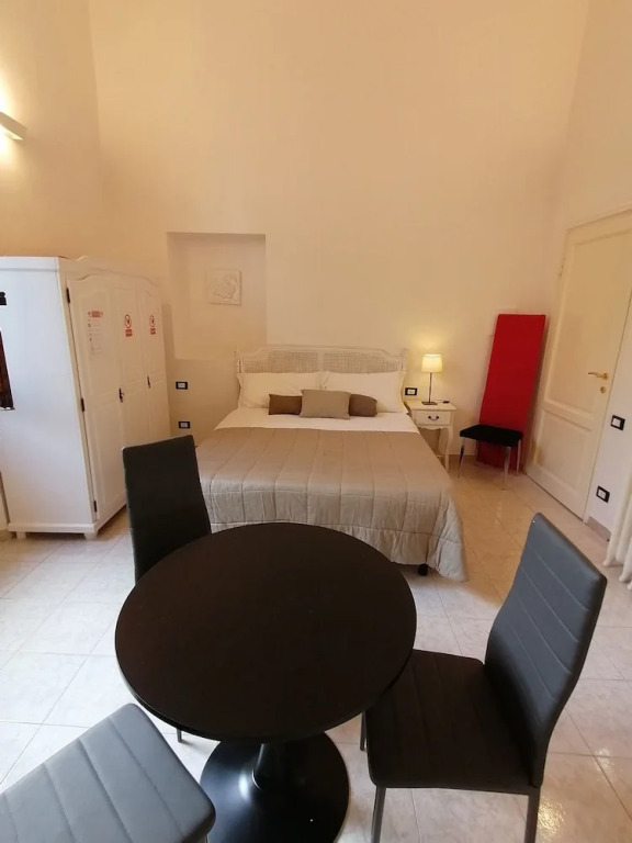 Одноместная студия Classic c 1 комнатой в Leone X Guest House