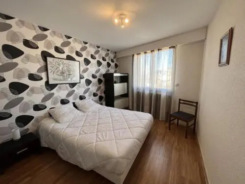 Voir la photo 1 — Rental Apartment Avenue Briand Face Pinede