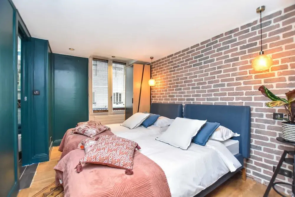 Charming 3BR Apt- Montorgueil / Rapublique — фото