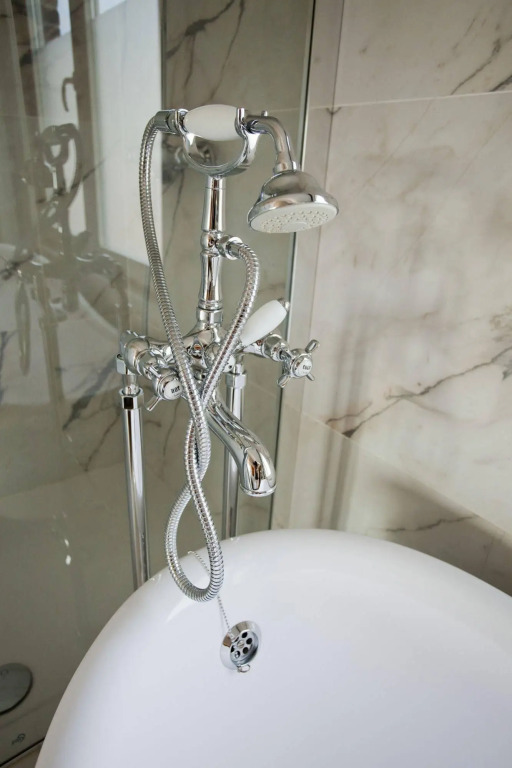 Carlton Hotel picture