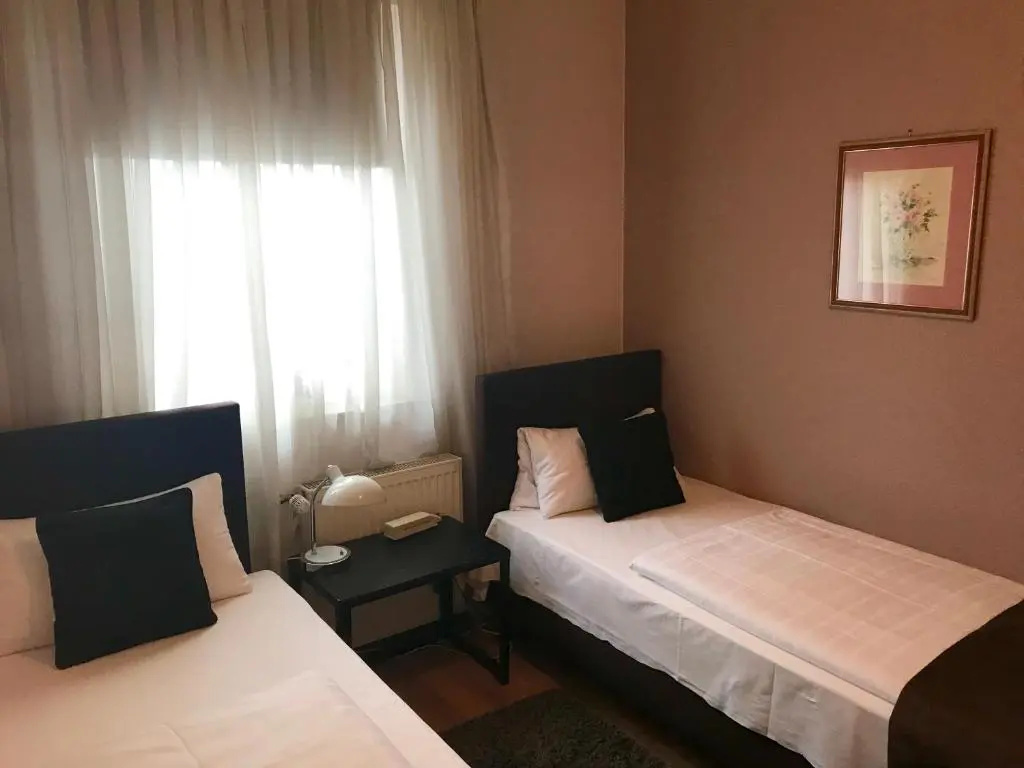 Standard Double room (twin beds)