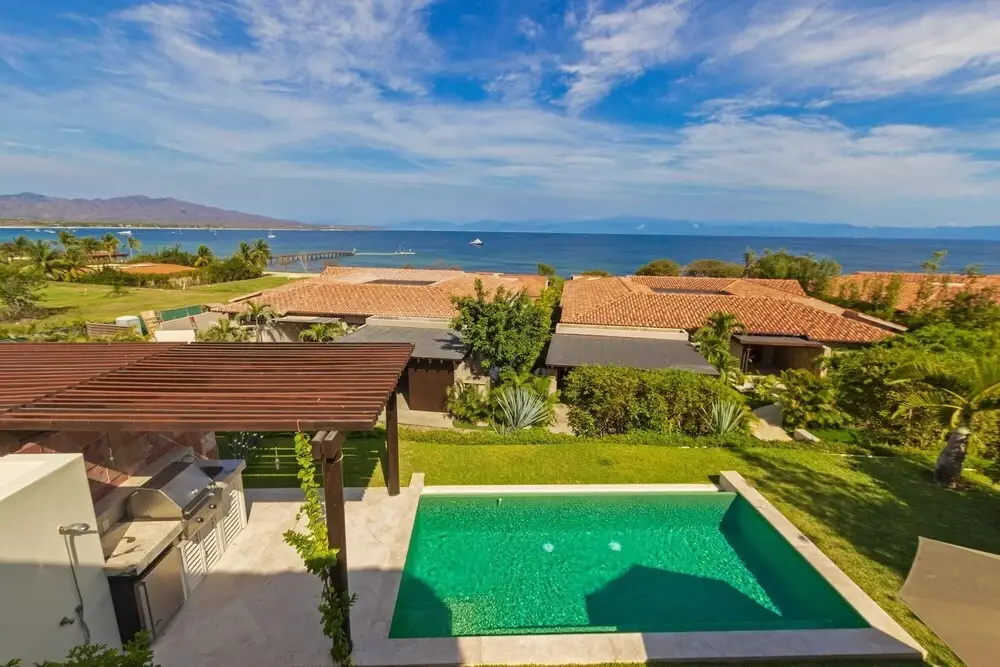 Sunny Vacation Villa 79