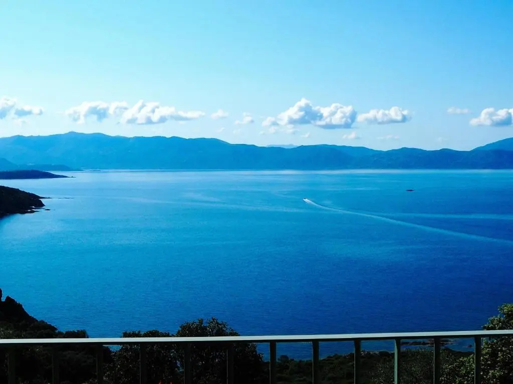 1 Bedroom Apartment with sea view