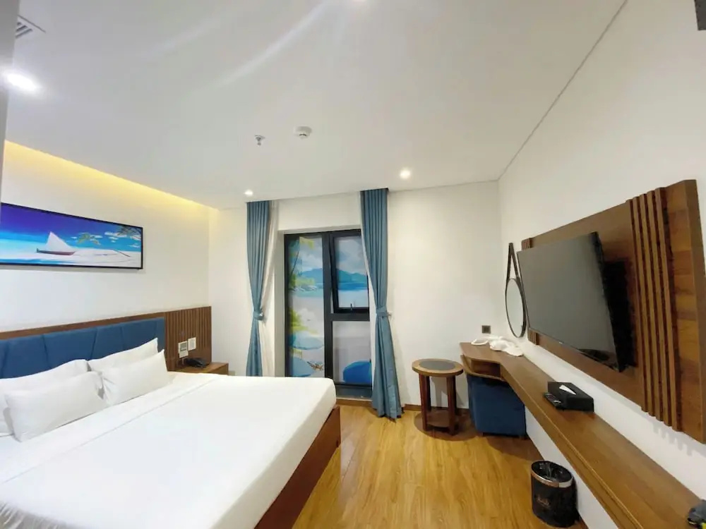 Deluxe Double room (full double bed)