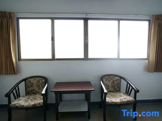 Thairungruang Hotel - Chambres