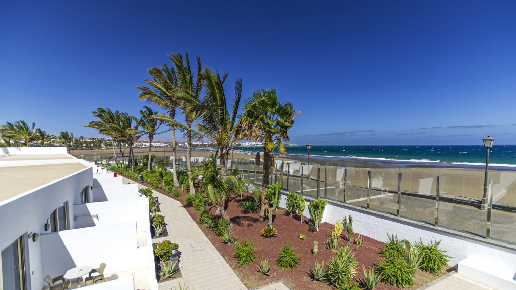Beach & Waterfront