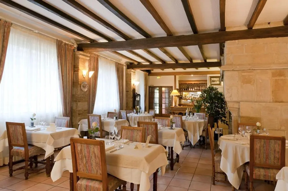 Hôtel restaurant Le Cheval Rouge - Général