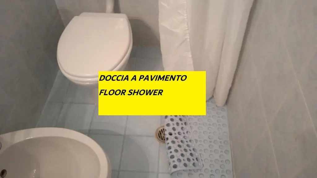 Deluxe Double room (full double bed)