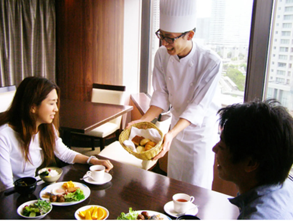 Food & Beverage