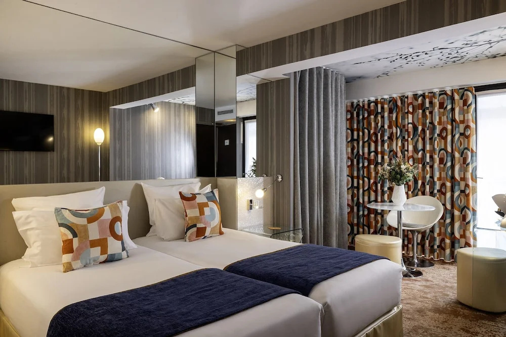 7 Eiffel Hotel 55