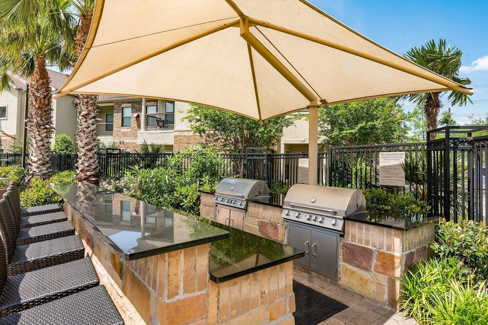 The Elvis Presley Urban Luxury Apts Austin