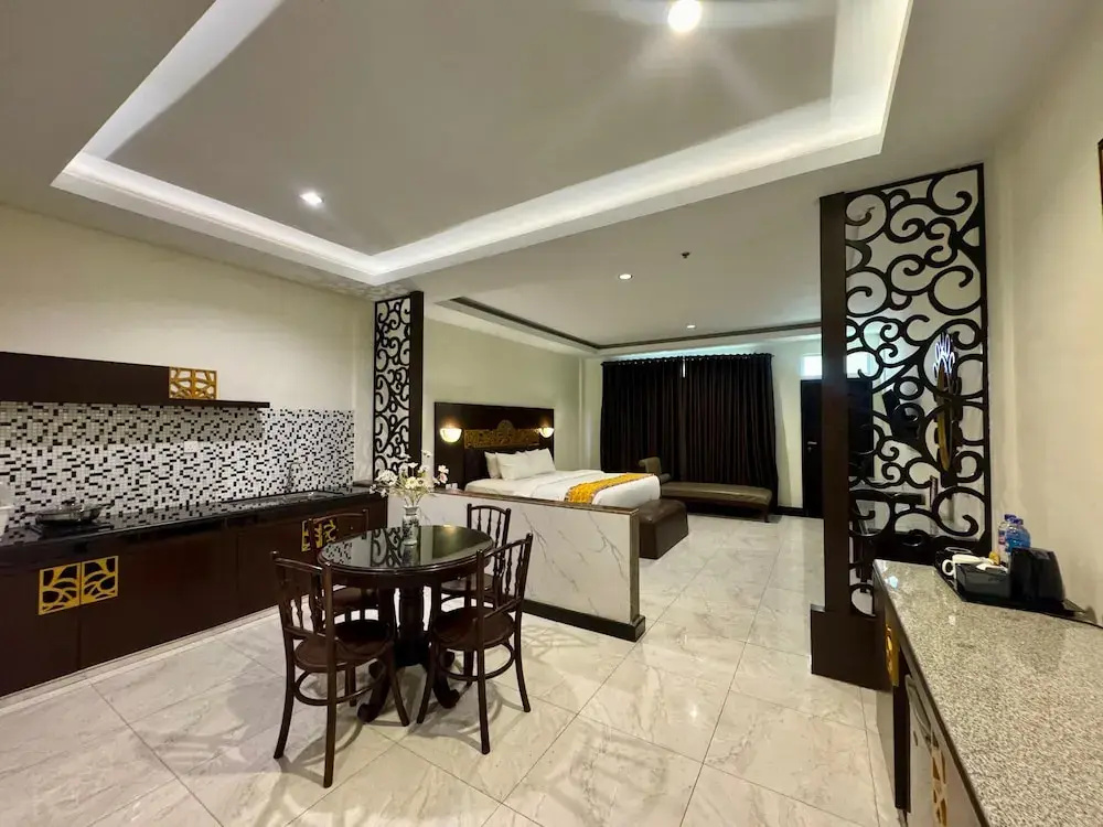 Deluxe Suite with balcony