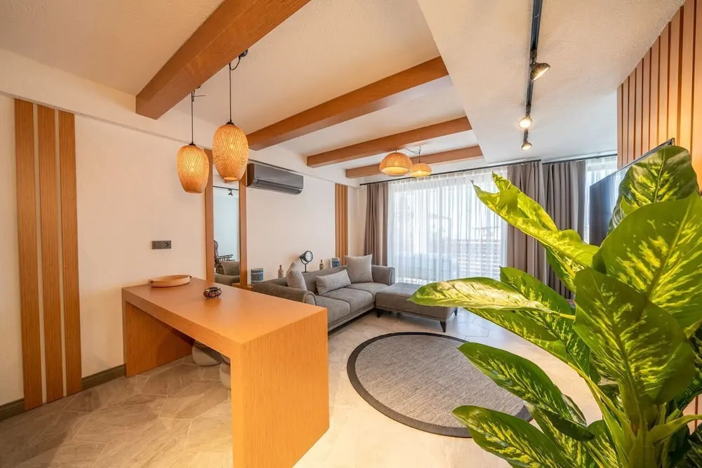 1 Bedroom Comfort Suite with balcony and with partial sea view