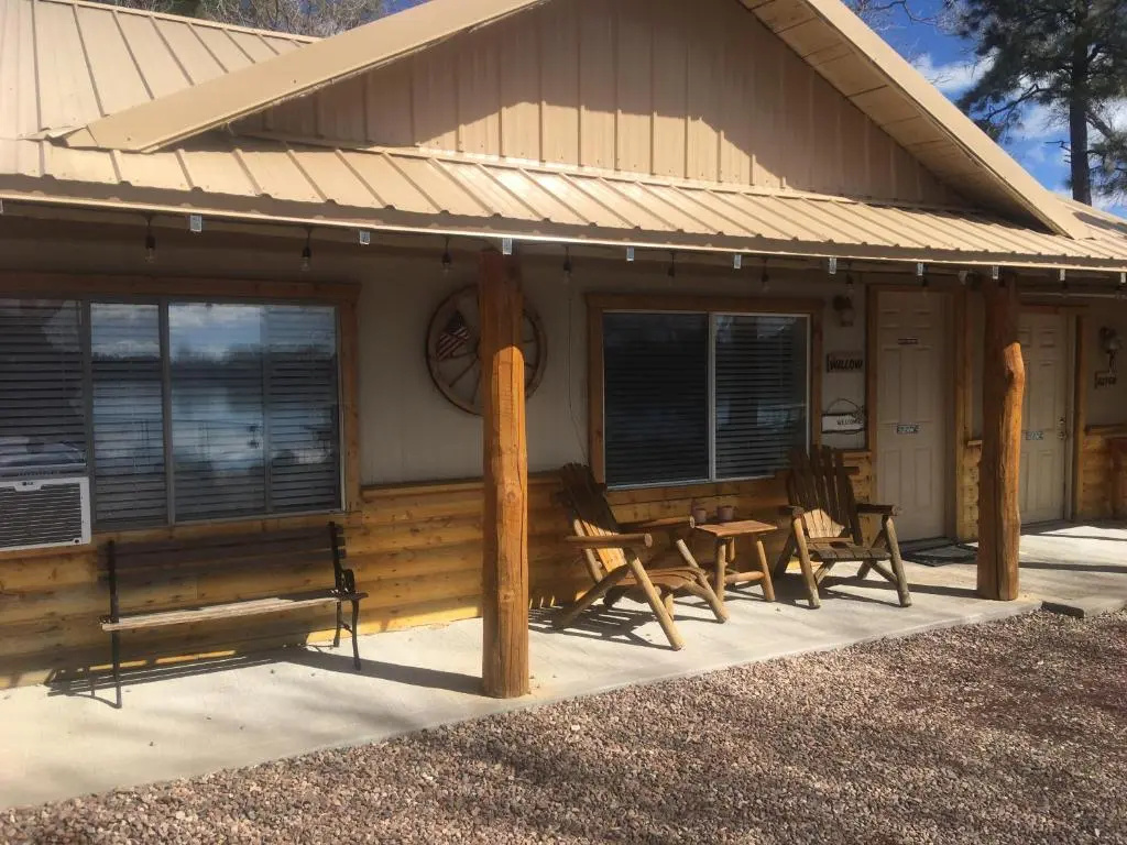Rainbow's End Resort on Rainbow Lake - Chambres