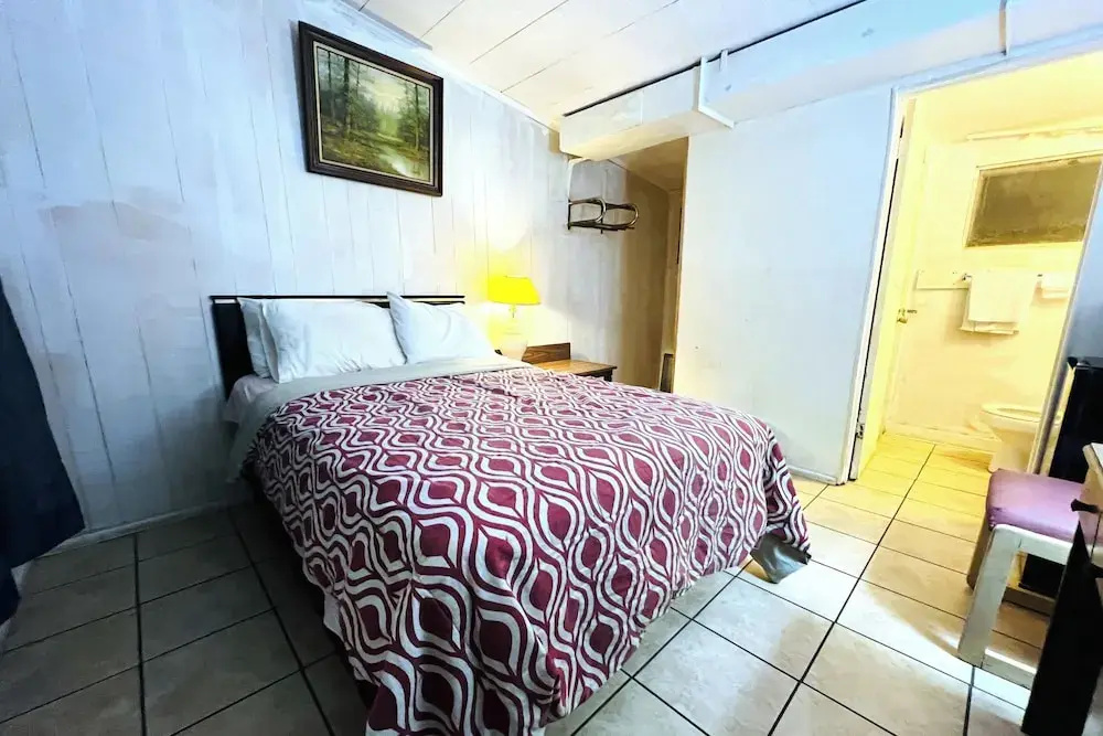 Standard Double room (full double bed)