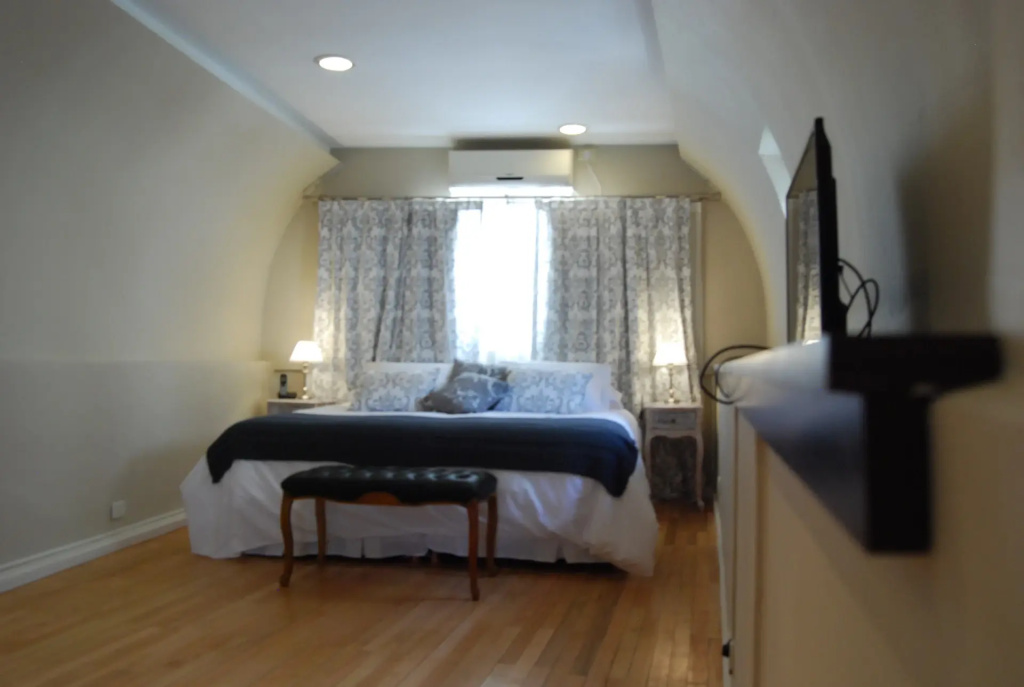 gallery_image_hidden_6
