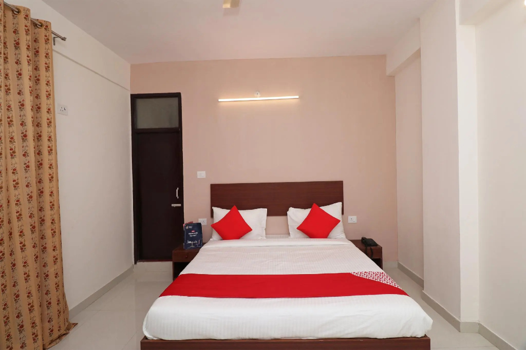 OYO Flagship 24051 Insight Inn
