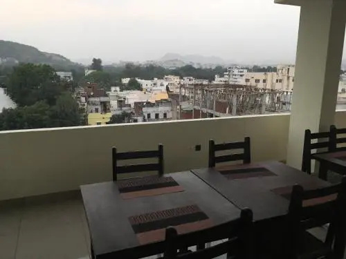Hotel Sarovar Grand