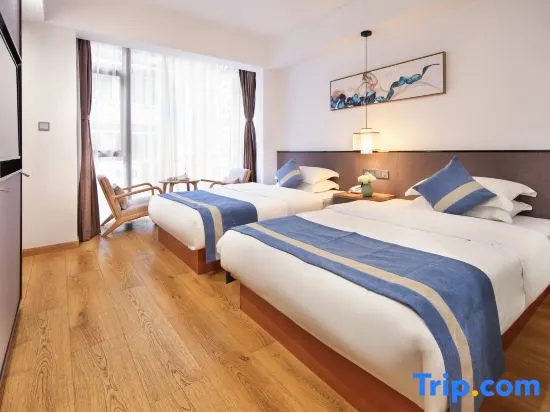 Standard Double room with river view (twin beds)