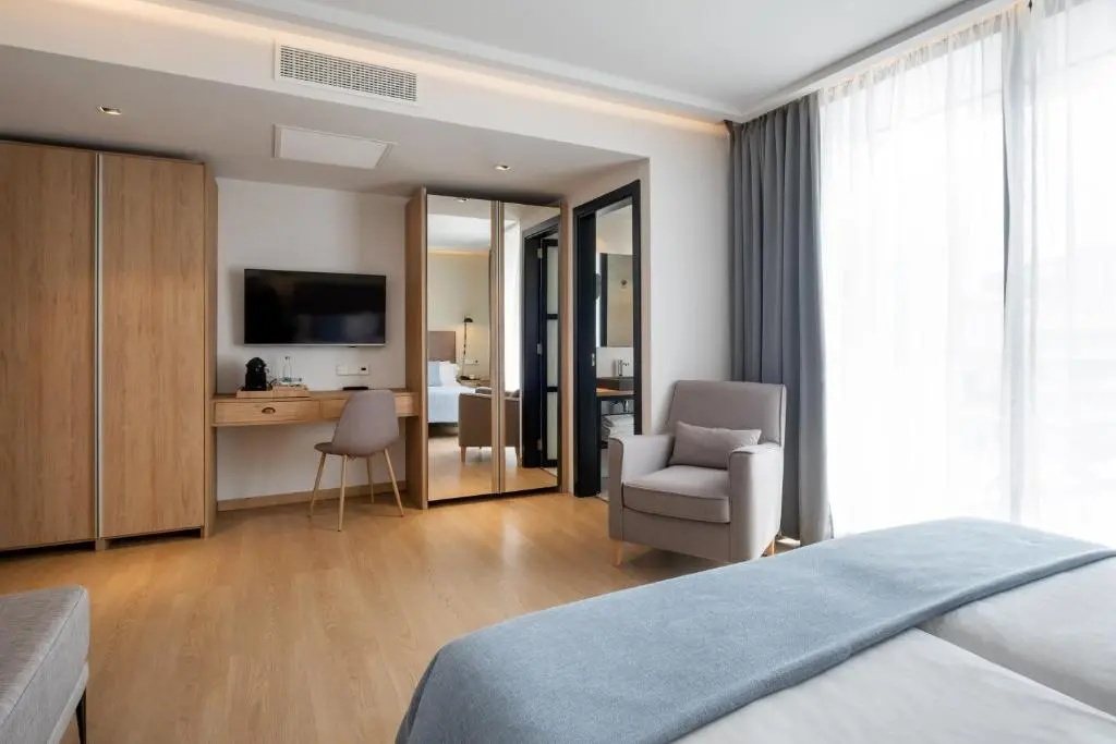 Superior Double room (full double bed)
