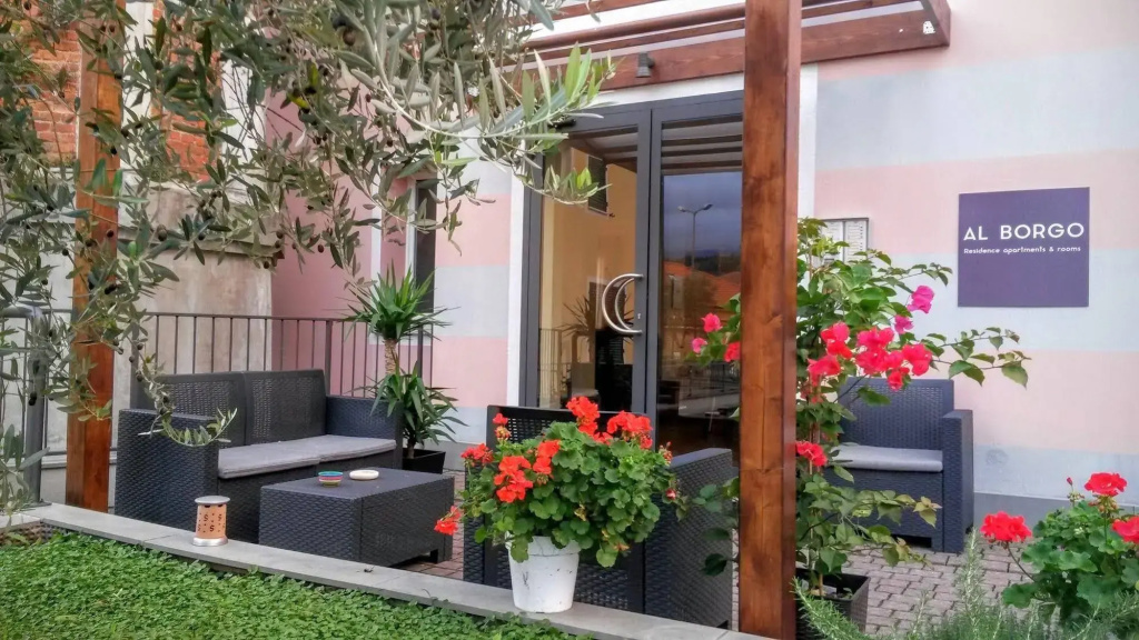 Hotel photo 12
