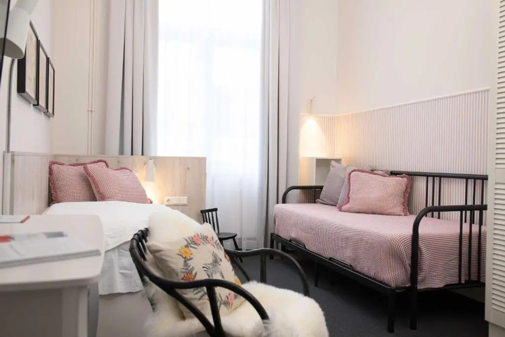Standard Double room (twin beds)