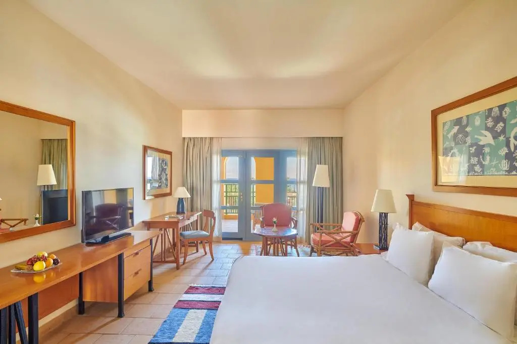 Double room with pool and sea view (full double bed)